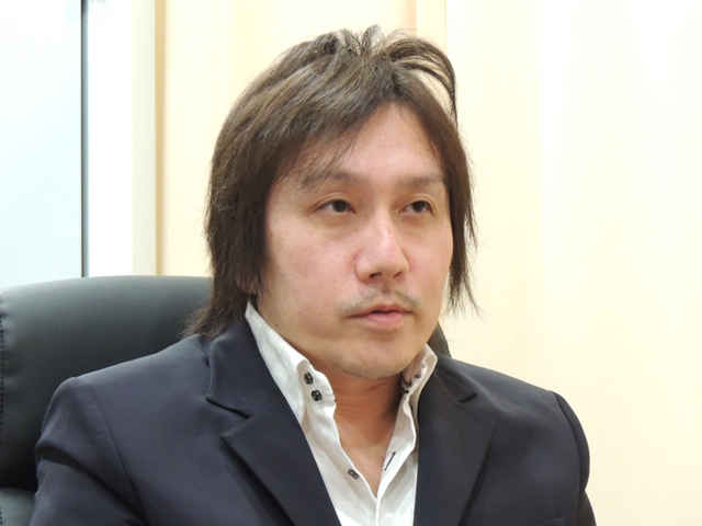 水上 理事長兼CEO ・ 真美子 医師