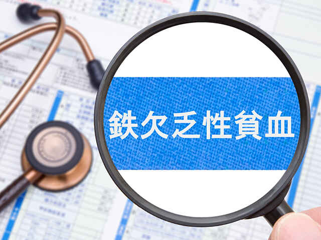 氷が食べたくなるのは貧血の症状？