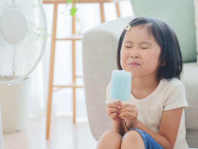 冷たいものを食べると頭が痛くなるアイスクリーム頭痛とは？