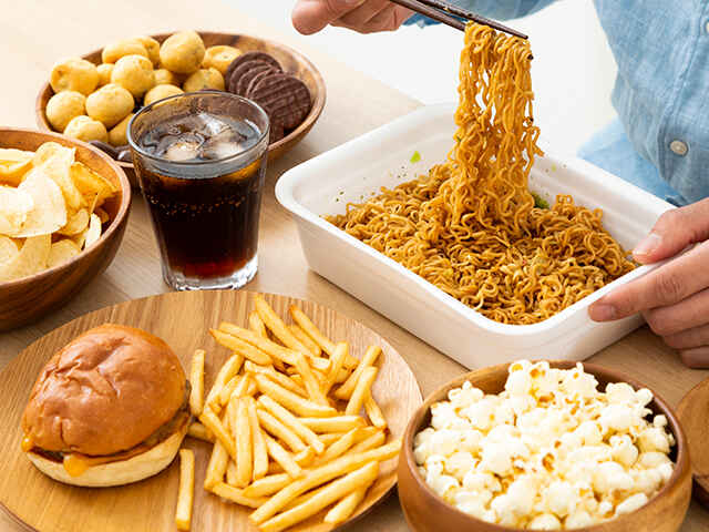 目に悪い食事に注意！！