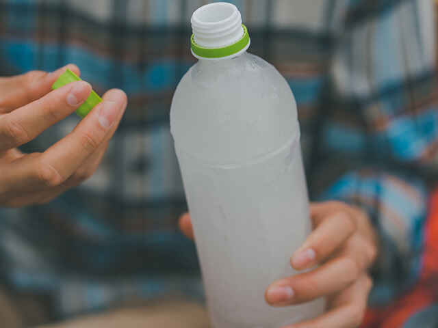 暑い季節に衛生的に麦茶を持ち歩くコツとは？