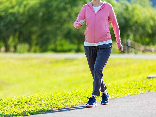 正しい歩き方でむくみを無くす!?