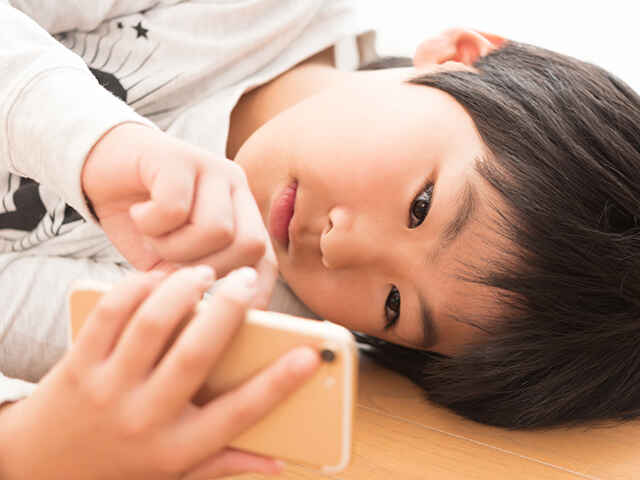 子供の斜視はほうっておかないで