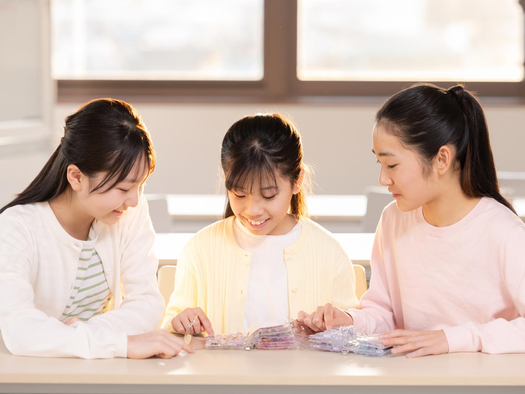 10〜12歳に始まる前思春期のサインと心の変化
