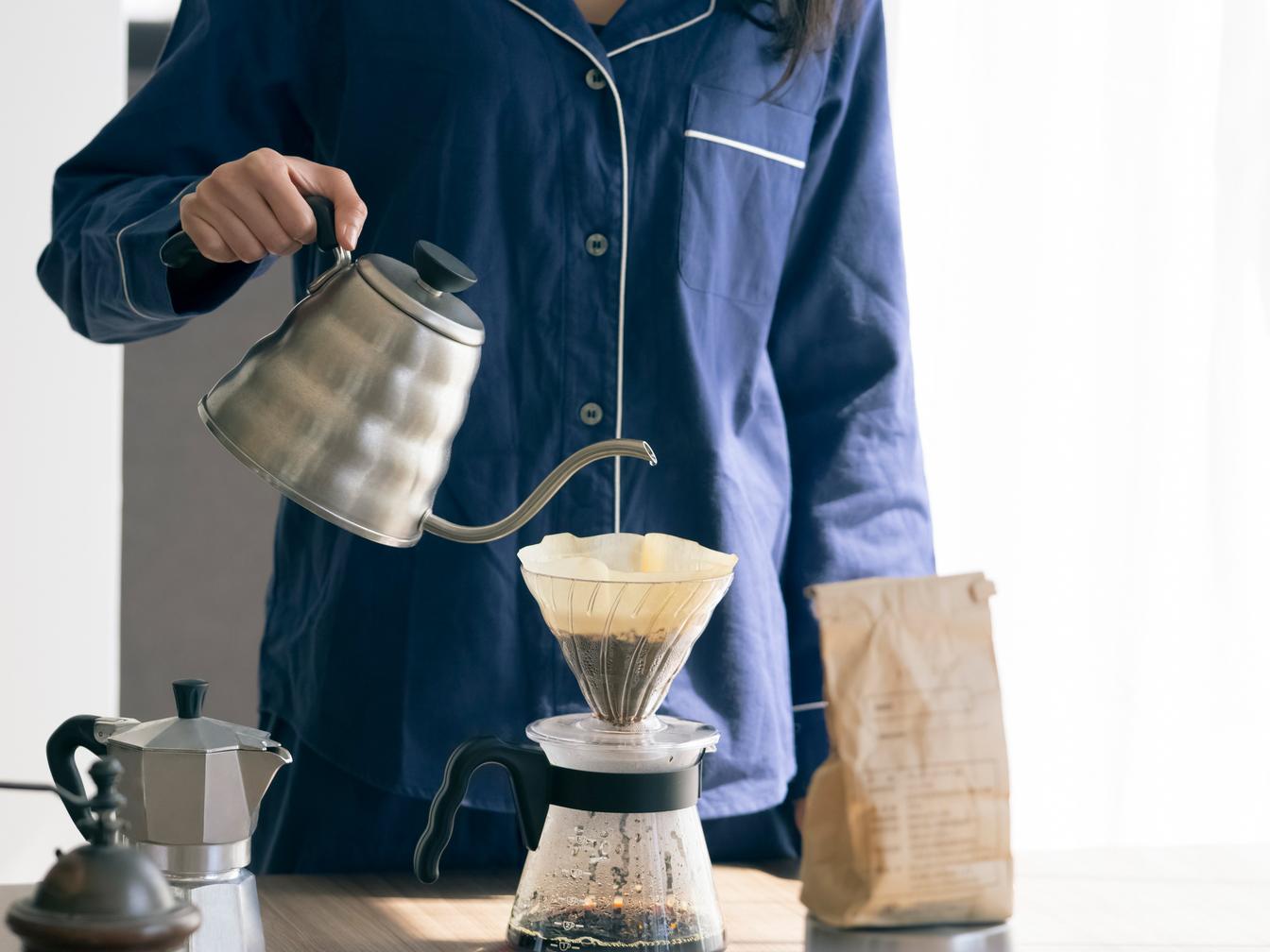 朝イチのコーヒーは要注意！体に起きる変化とは