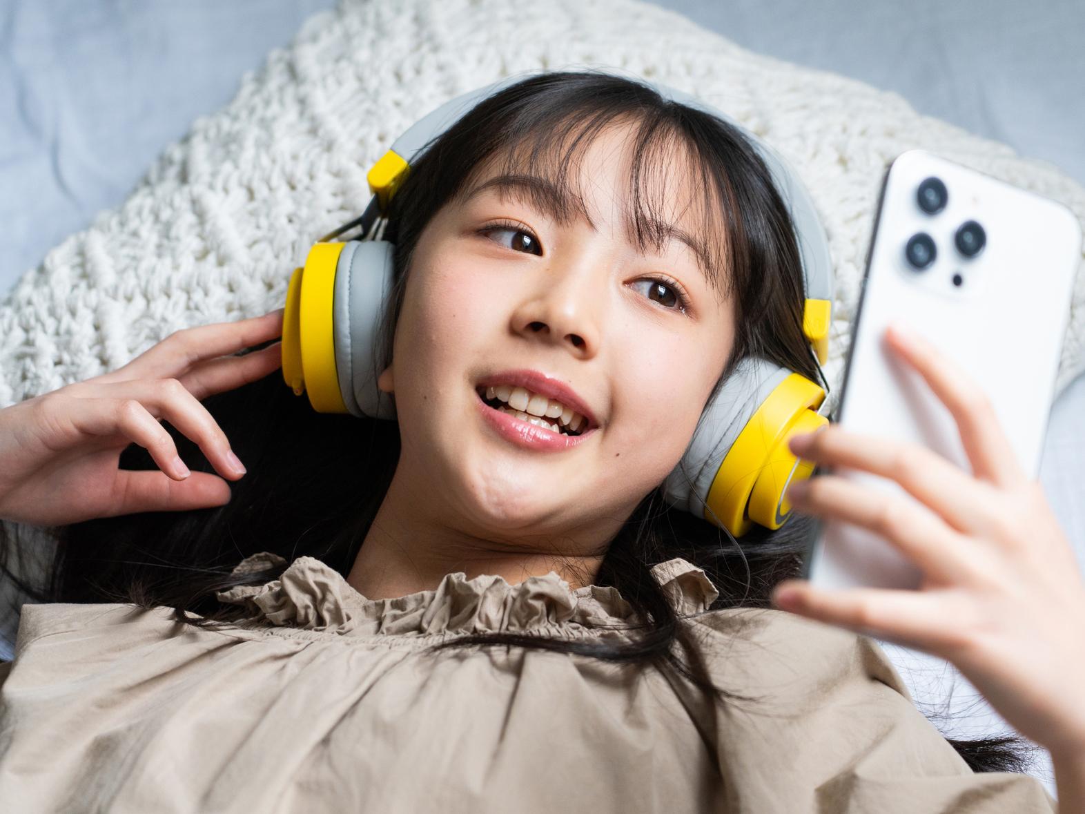 若いうちから注意したい難聴リスク