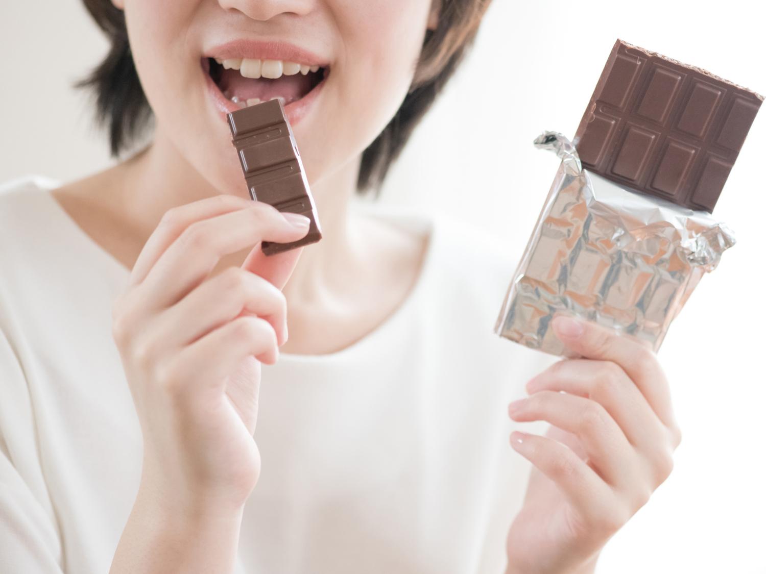 生理前に甘いものが欲しくなるのはなぜ?