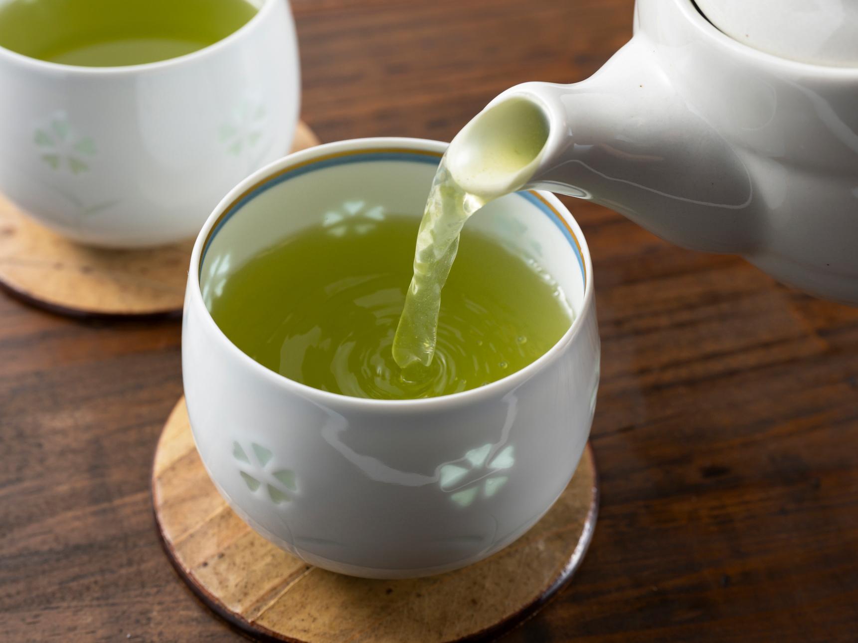 緑茶に秘められた脳への健康効果とは