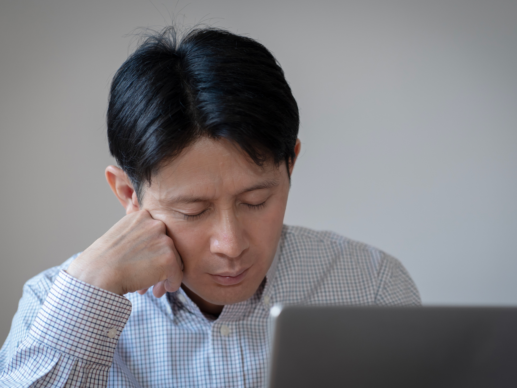 食後の眠気や集中力低下を防ぐには、海藻が役立つ？