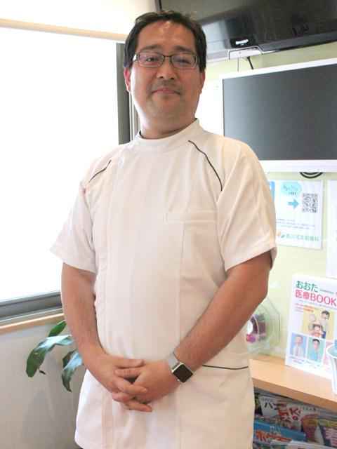 都川 知之 院長