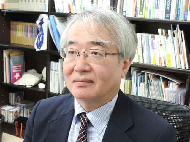 石束 嘉和 院長