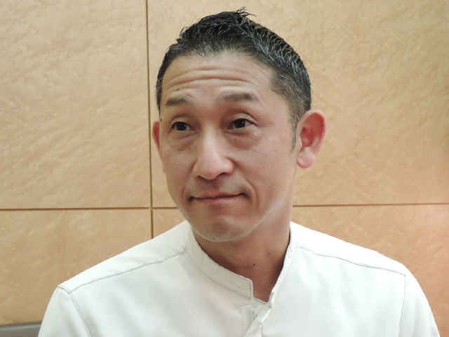 椿 丈二 院長