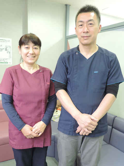 尾﨑 哲英 院長　＆　佐江子 歯科医師