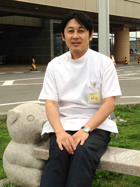 星野 靖二 院長