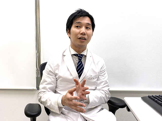 柳澤 薫 院長