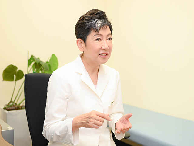 姫野 友美 院長