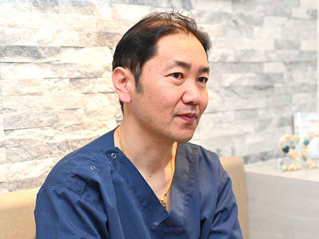 添野 郁夫 院長