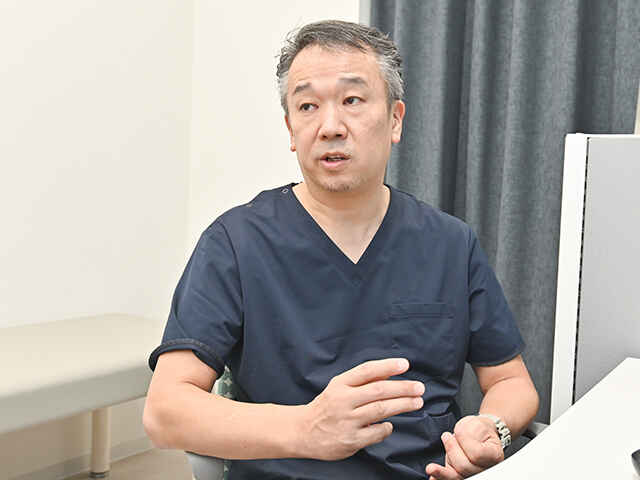 内山 勇二郎 院長