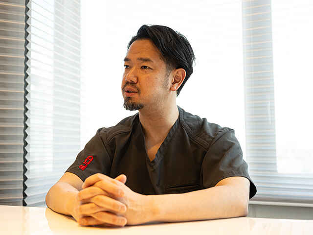 小室 敦 院長