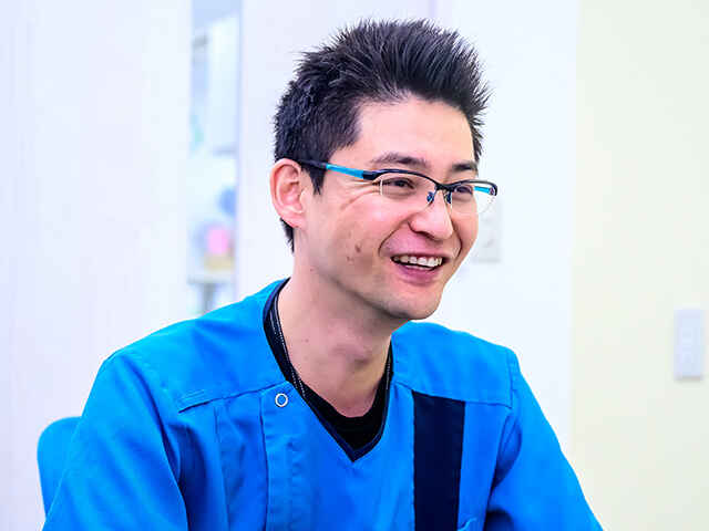 金﨑 俊介 院長