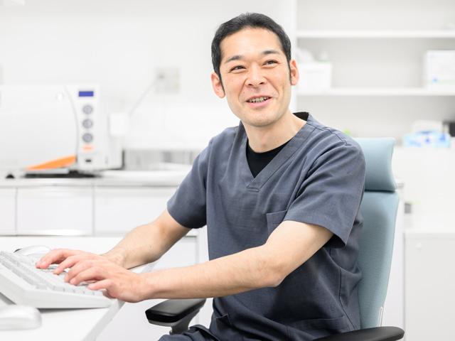 冨岡 亮太 院長