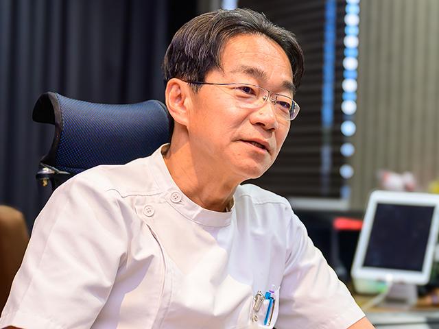 樋口 亮太郎 院長